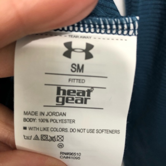 NWT-Under Armour Blue Fitted Performance Hood SM - Picture 8 of 8